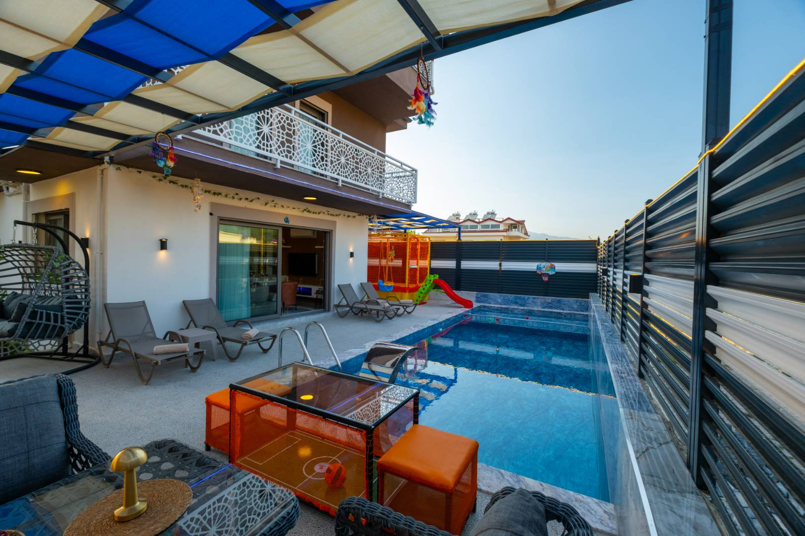 Seydikemer Gerişburnu'nda Modern Tasarımlı, Özel Havuzlu, İkiz Villa 45863 — 6