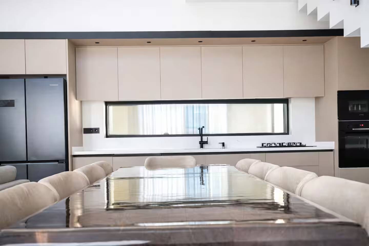Seydikemer Kayadibi'nde Geniş Bahçeli, Isıtmalı Havuzlu, Saunalı Lüks Villa