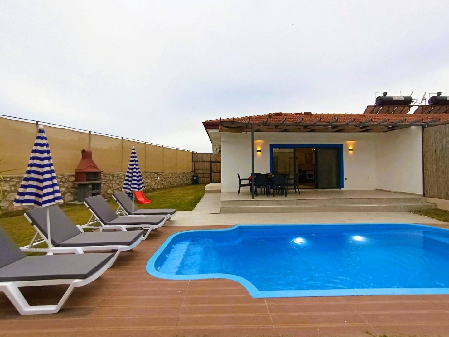 Seydikemer Korubükü'nde Sakin Konumda, Özel Havuzlu, 2+1 Villa 45931 — 3