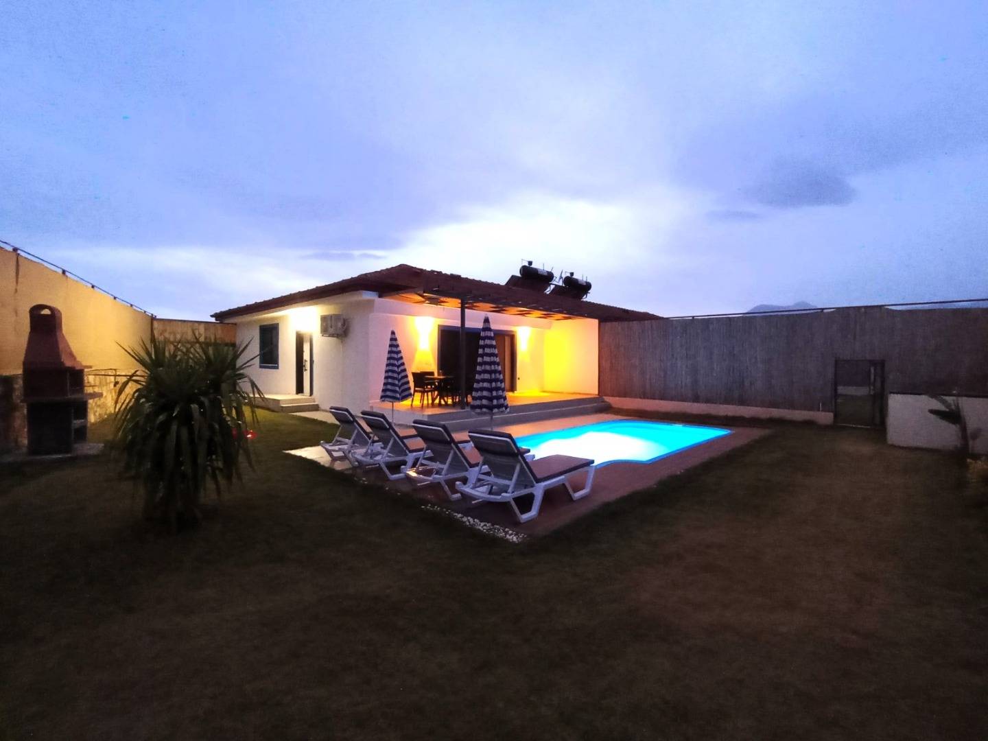 Seydikemer Korubükü'nde Sakin Konumda, Özel Havuzlu, 2+1 Villa