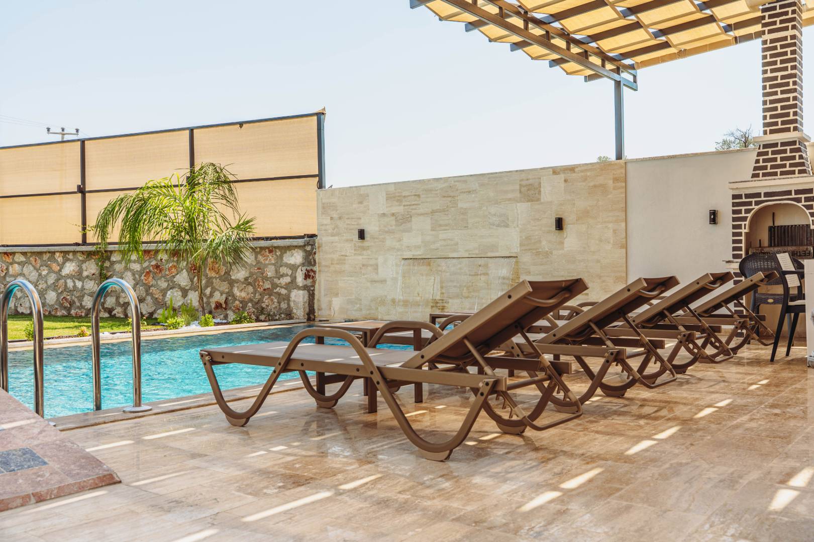 Seydikemer Kumluova'da Modern Tasarımlı, Özel Havuzlu, Lüks Villa