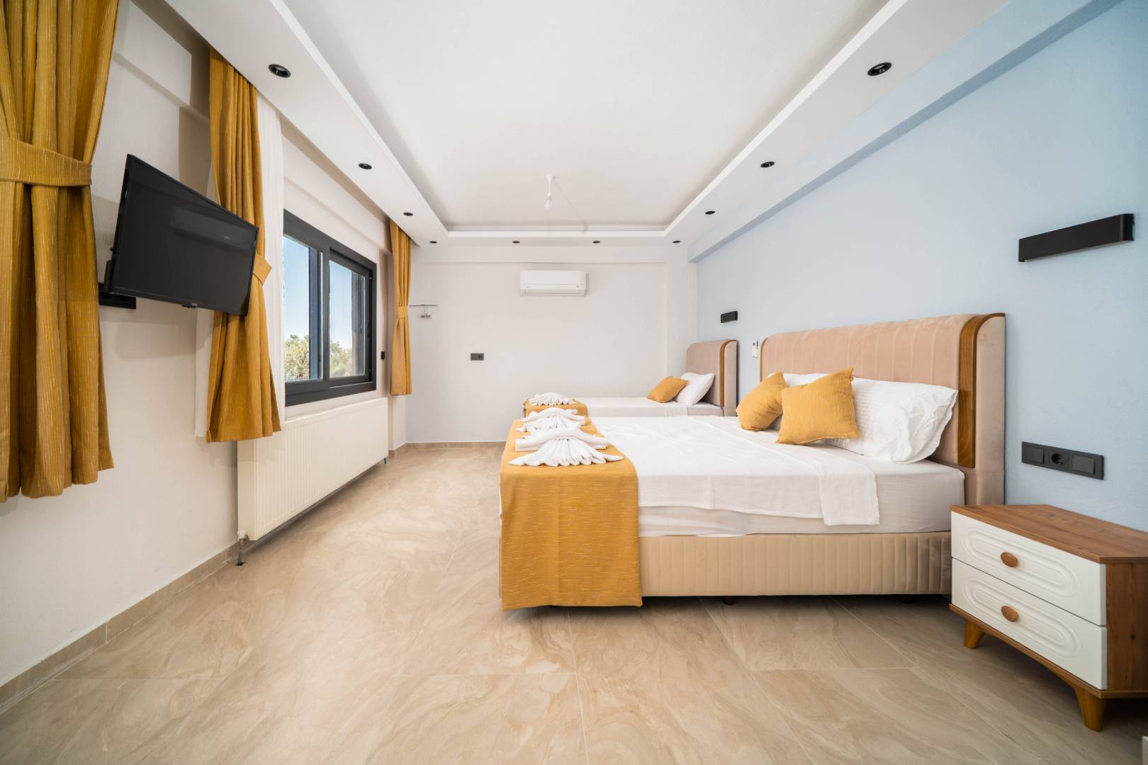 Seydikemer Kumluova'da Modern Tasarımlı, Özel Havuzlu, Lüks Villa