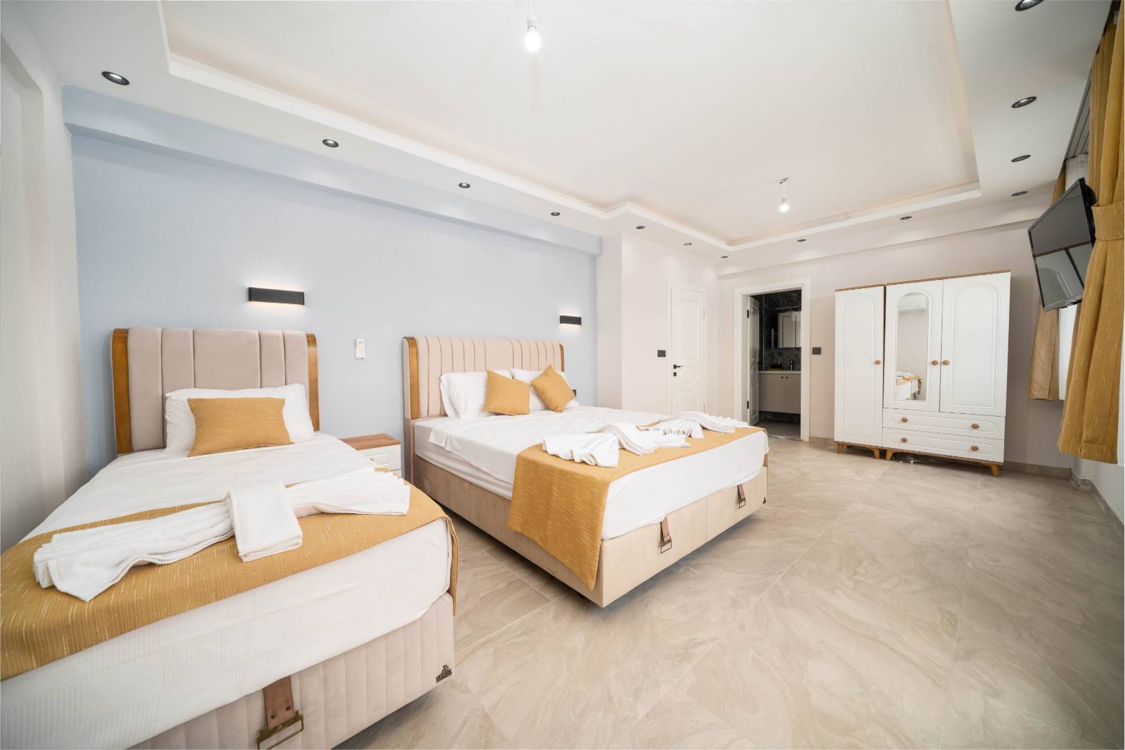 Seydikemer Kumluova'da Modern Tasarımlı, Özel Havuzlu, Lüks Villa