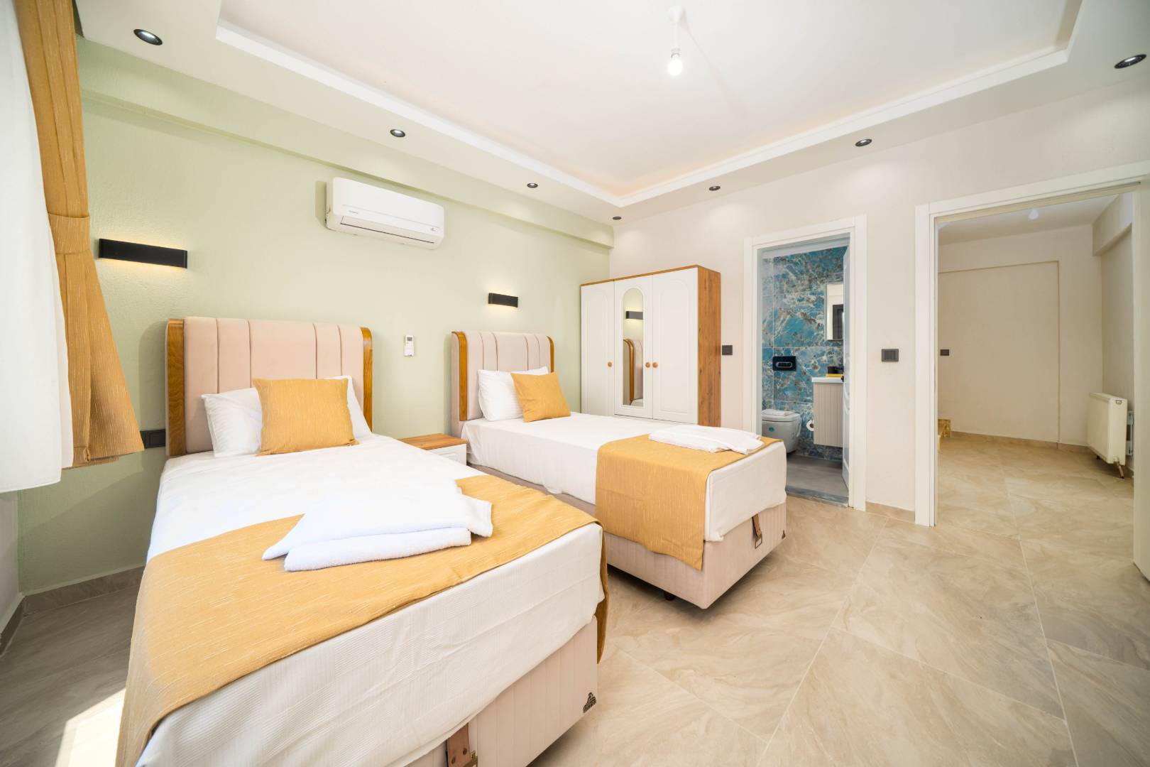 Seydikemer Kumluova'da Modern Tasarımlı, Özel Havuzlu, Lüks Villa