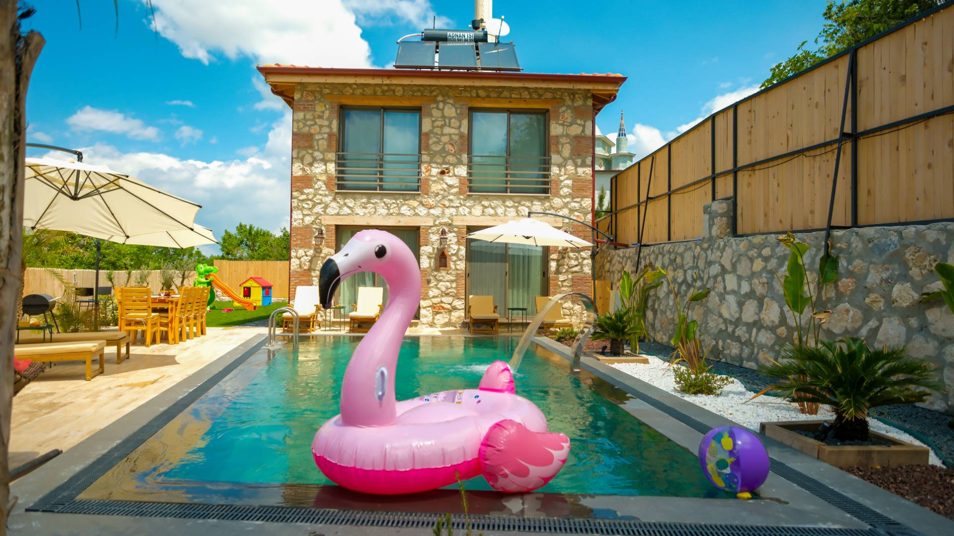 Seydikemer Yakaköy'de Doğa Manzaralı, Özel Havuzlu,Taş Villa 46519