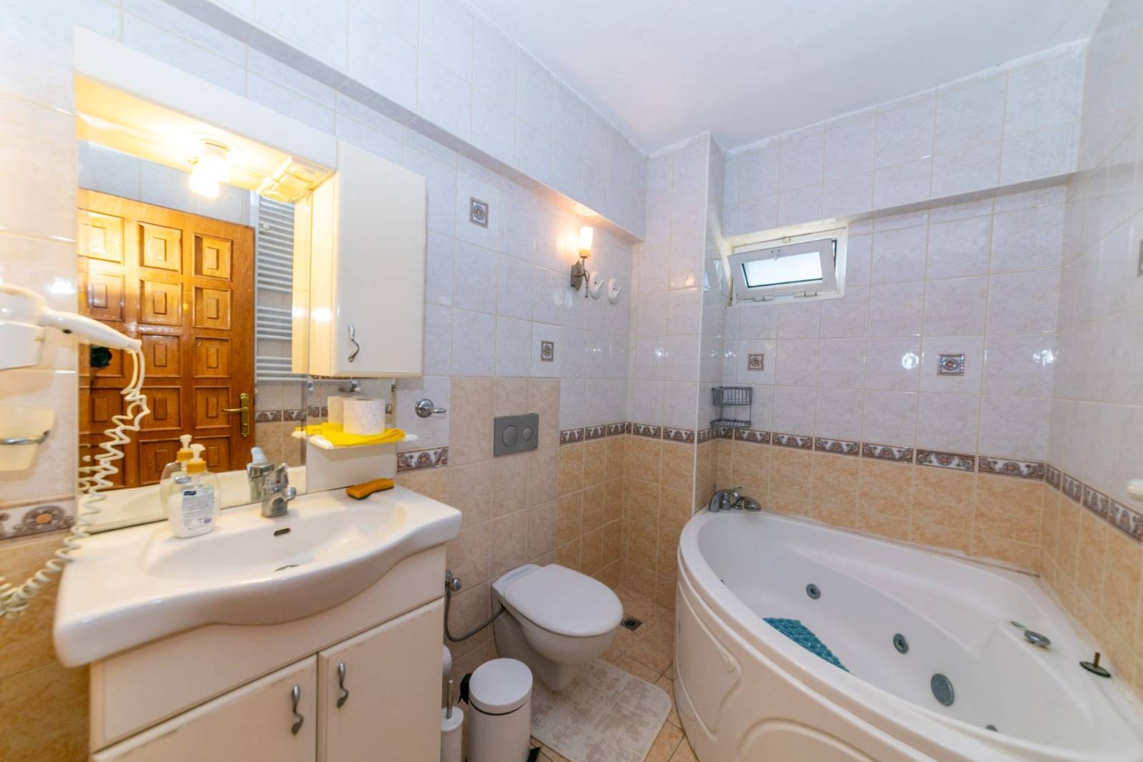 Ula Kızılyaka Kalabalık Ailelere Uygun, Özel Havuzlu, Geniş Villa