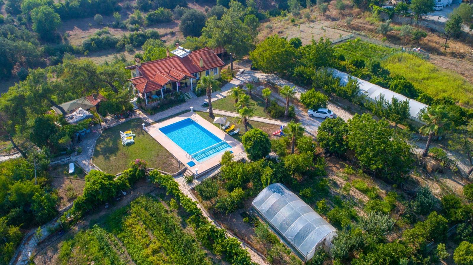Ula Kızılyaka Kalabalık Ailelere Uygun, Özel Havuzlu, Geniş Villa