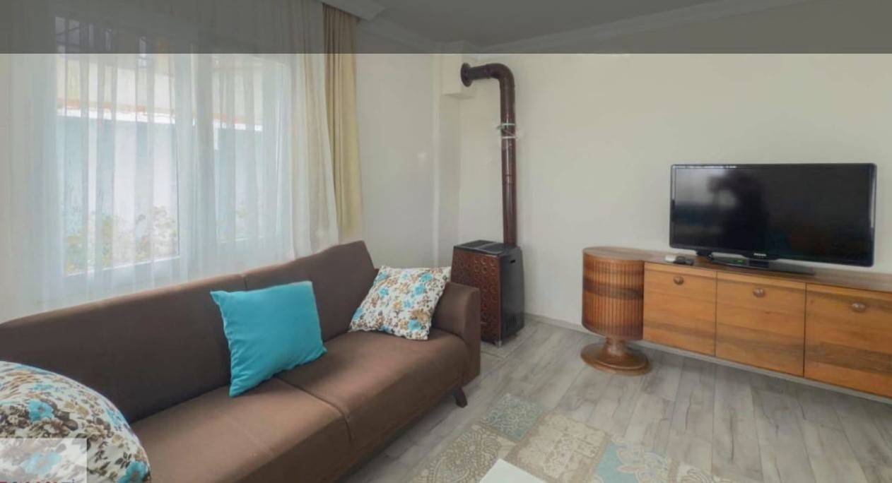 Urla Güzelbahçe'de Denize Yakın, Bahçeli, 2+1 Villa