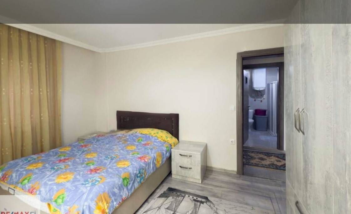 Urla Güzelbahçe'de Denize Yakın, Bahçeli, 2+1 Villa