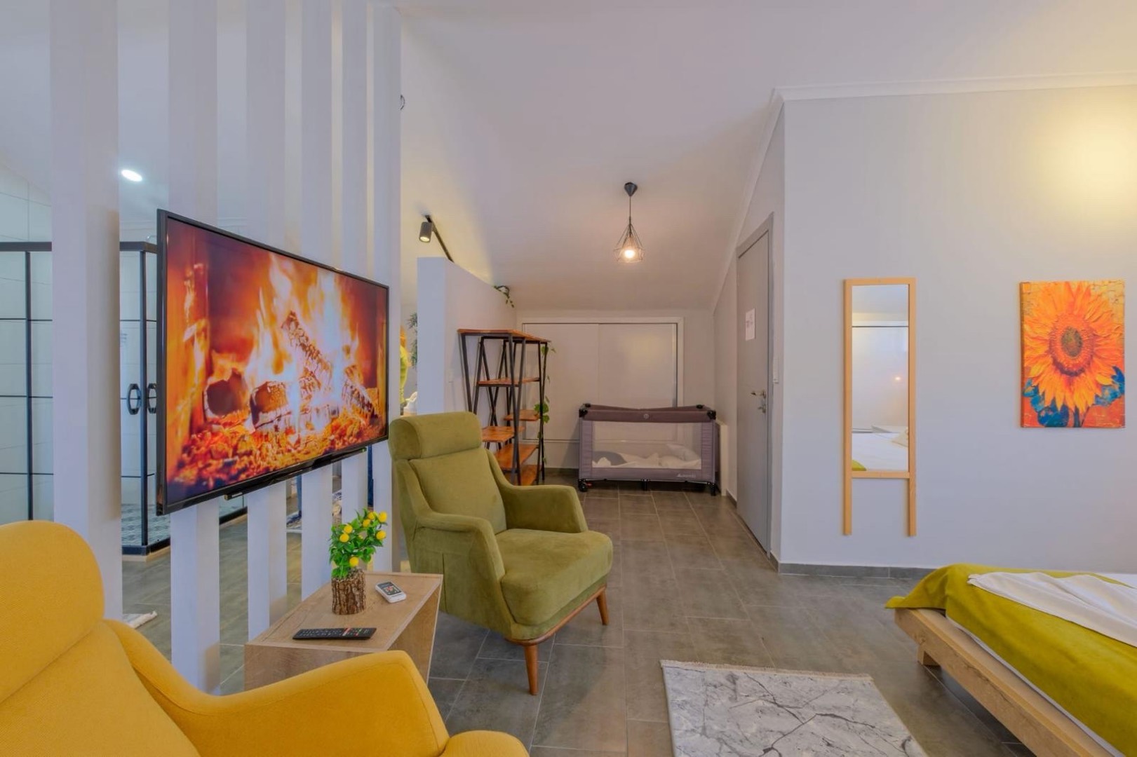 Fethiye Karaçulha'da Geniş Ailelere Uygun, Özel Havuzlu, Modern Villa