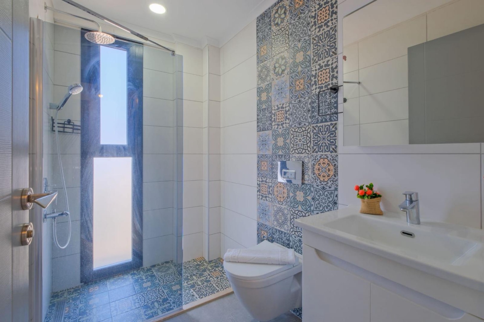 Fethiye Karaçulha'da Geniş Ailelere Uygun, Özel Havuzlu, Modern Villa