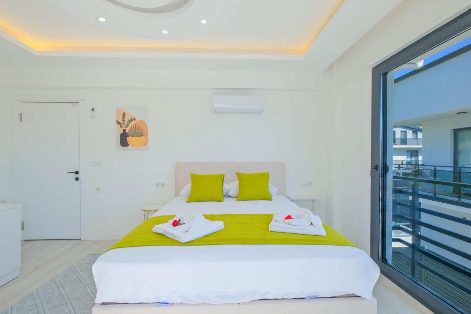 Fethiye Karaçulha'da Sakin Konumda, Özel Havuzlu, Bahçeli Villa 45998 — 8