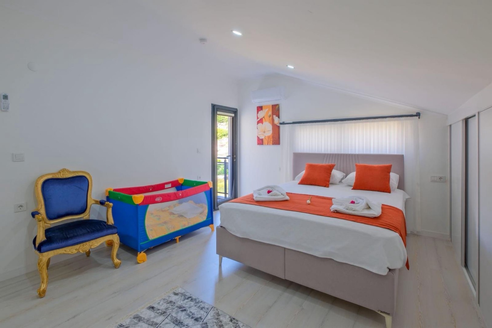 Fethiye Karaçulha'da Sakin Konumda, Özel Havuzlu, Bahçeli Villa 45998 — 9