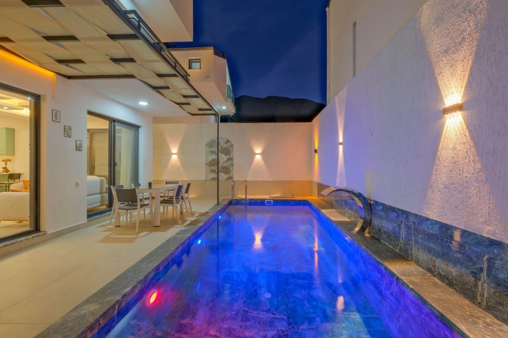 Fethiye Karaçulha'da Sakin Konumda, Özel Havuzlu, Bahçeli Villa