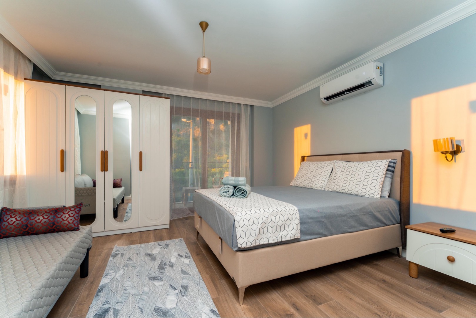 Marmaris Orhaniye'de Geniş Ailelere Uygun, Özel Havuzlu, Bahçeli Villa