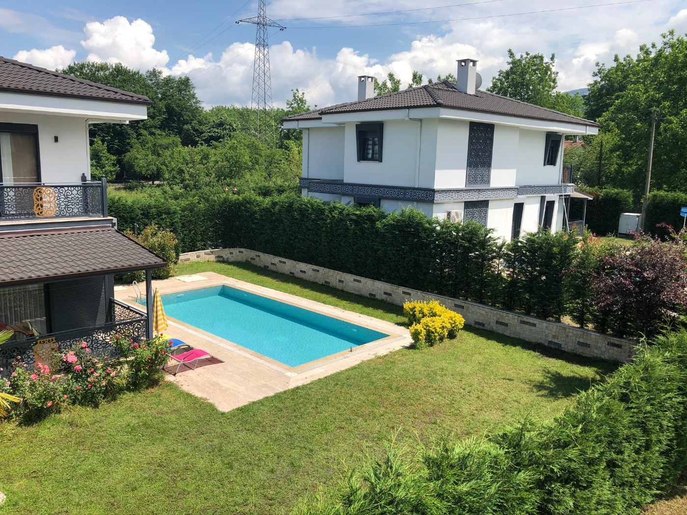 Sapanca Kırkpınar'da Muhteşem Bahçeye Sahip, Özel Havuzlu, Ultra Geniş Villa