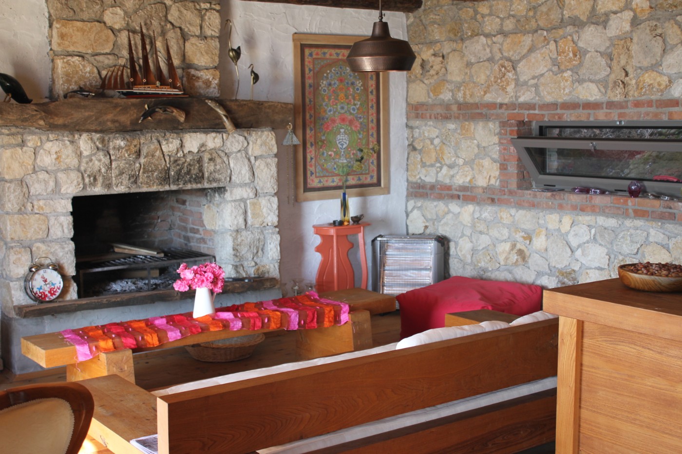 Fethiye Karaağaç'ta Göz Alıcı Manzaralı, Eşsiz Taş Ev