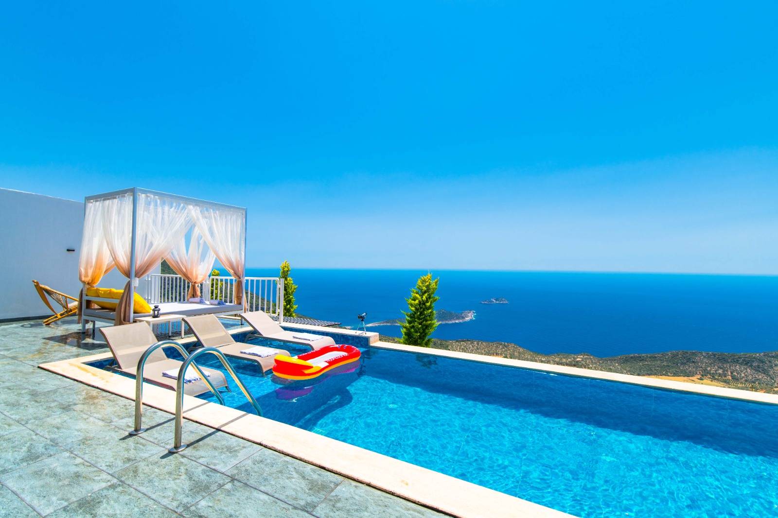 Kalkan Kördere'de Deniz Manzaralı, 3+1, Özel Havuzlu, Kiralık Villa
