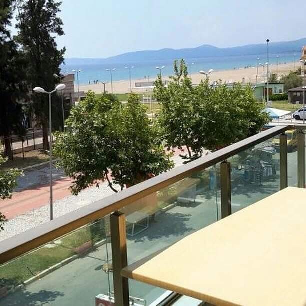 İzmir Menderes'te Doğa Manzaralı, Merkezi Konumda, 3+1, Kiralık Apart