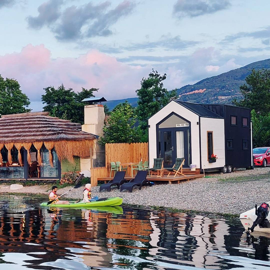 Sakarya Sapanca'da Göle Sıfır Konumda, Modern Tasarımlı, Şık Tatil Evi