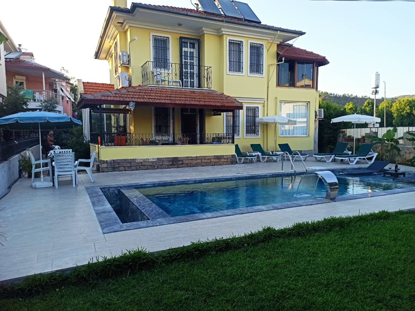 Fethiye Foça'da Merkezi Konumda, Özel Havuzlu, 8 Kişilik Villa 