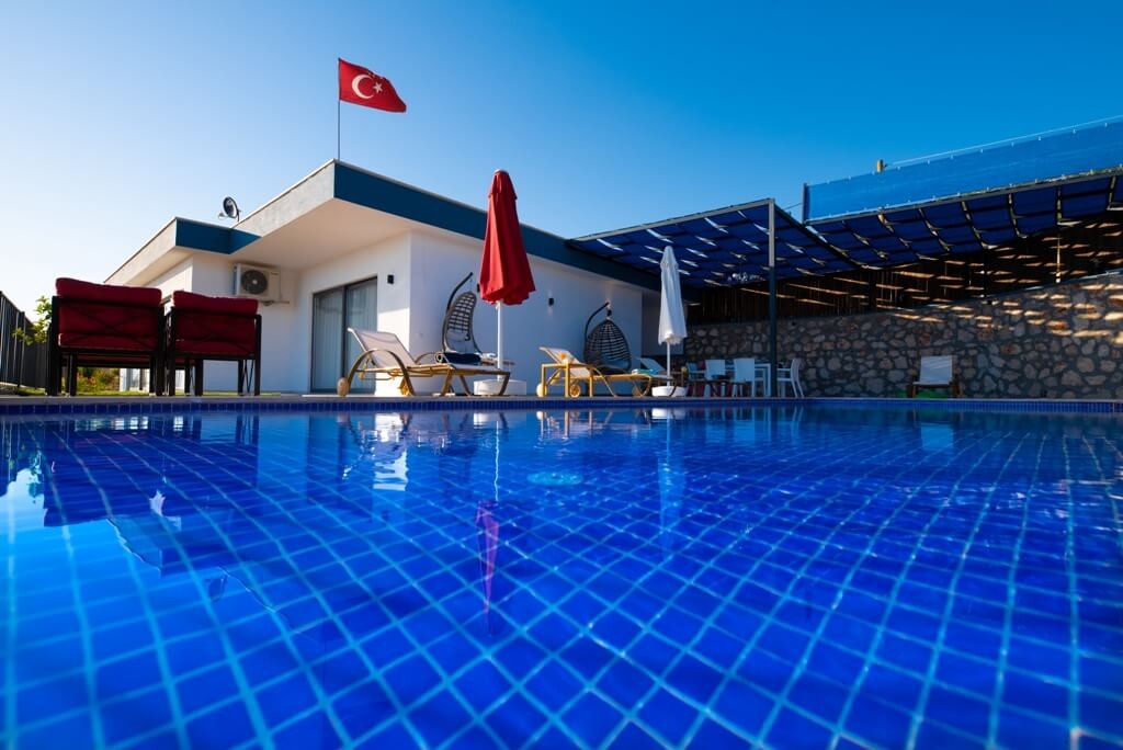 Kalkan Aklar'da Eşsiz Manzaralı, Özel Havuzlu, Hamam ve Saunalı Villa