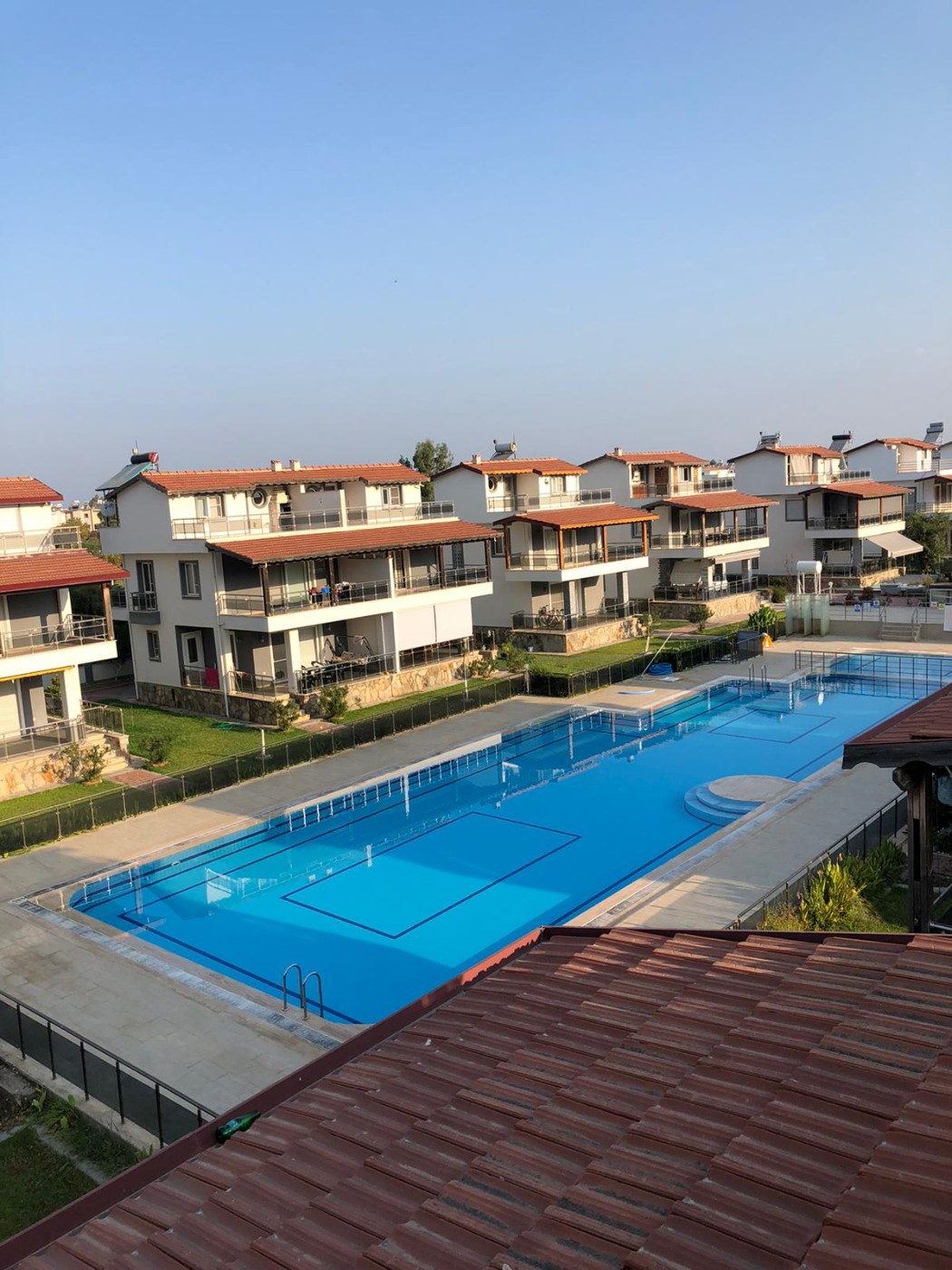 Kuşadası Güzelçamlı'da Milli Parka Yakın, Olimpik Havuzlu, 8 Kişilik Kiralık Villa
