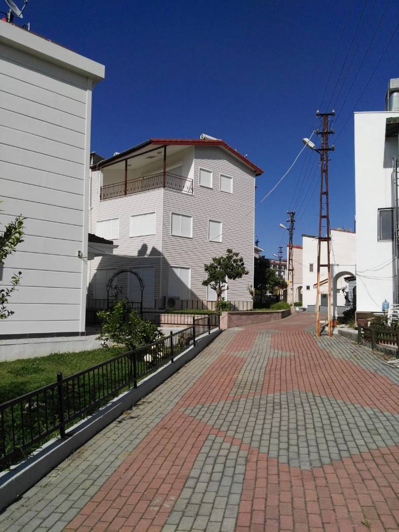 Side Kumköy'de Denize Yürüme Mesafesinde, Konforlu, Kiralık Ev