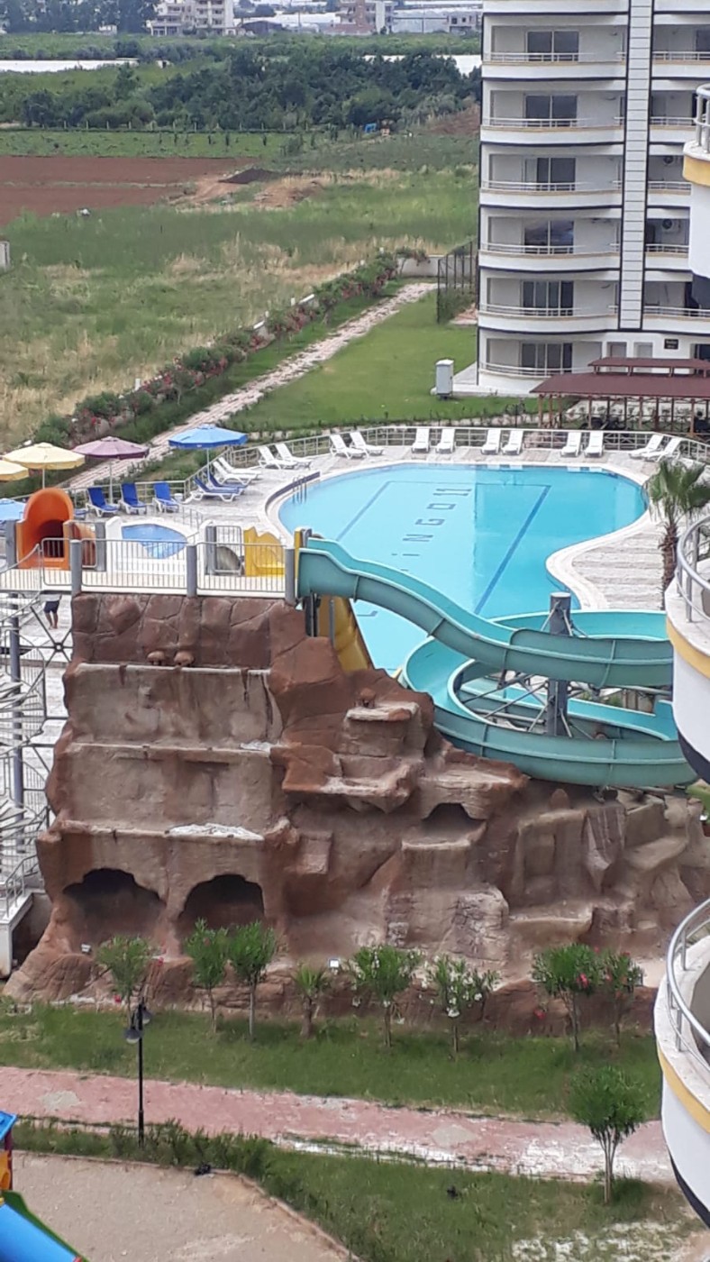 Silifke Atakent'te Denize Sıfır, Ortak Havuzlu, 1+1 Kiralık Daire
