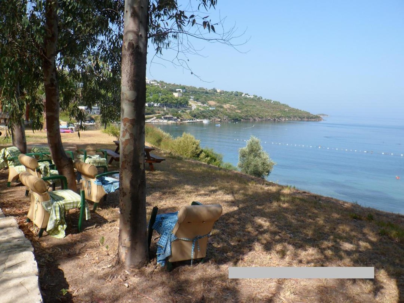 Bodrum’da Deniz Manzaralı ve Bahçeli, Plajlı Sitede, 4+1, Tripleks Villa