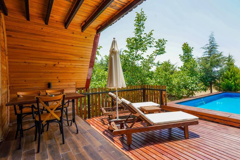 Kaş Kalkan'da Doğa İle Baş Başbaşa, Ahşap Tasarıma Sahip, Özel Havuzlu Villa