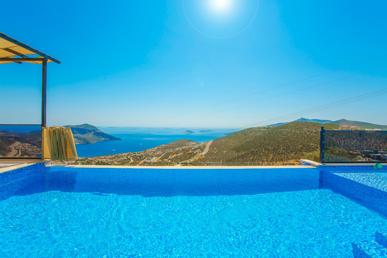 Kalkan Akbel'de Deniz Manzaralı, Sonsuzluk Havuzlu, 4 Kişilik Villa
