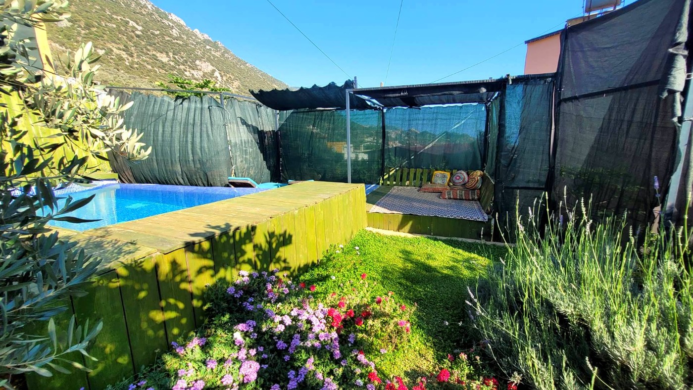 Kaş Kalkan'da Yeşillikler İçerisinde, Özel Havuzlu, Jakuzili, Ahşap Tasarımlı Villa