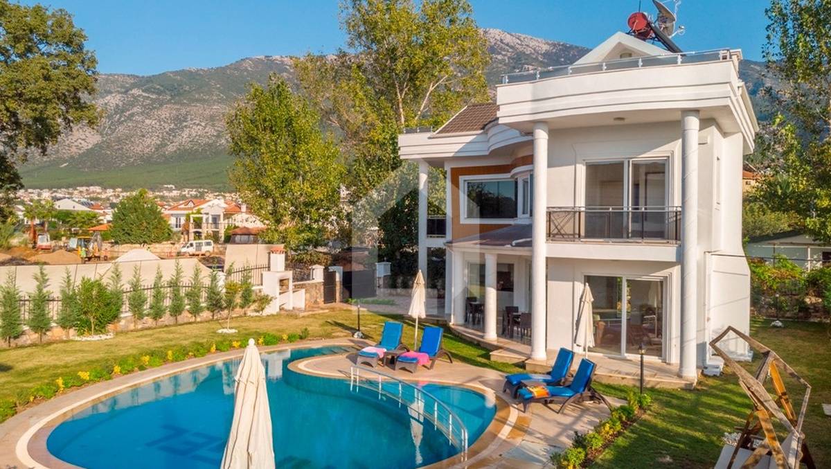 Ölüdeniz Ovacık'ta Nezih Konumda, Havuzlu, Modern Müstakil Villa