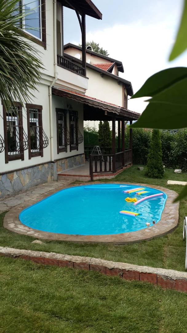 Sakarya Sapanca'da Özel Havuzlu, Geniş Bahçeli, Kiralık Villa