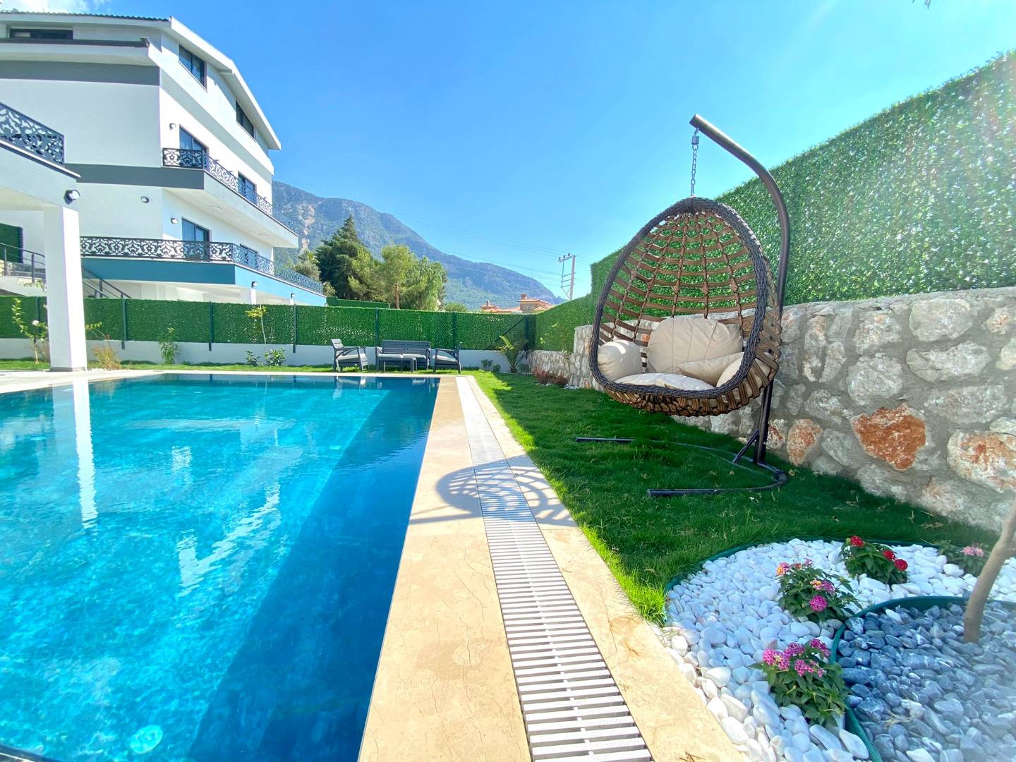 Fethiye Ölüdeniz'de Özel Havuzlu, Modern Mimarili, Lüks Kiralık Villa