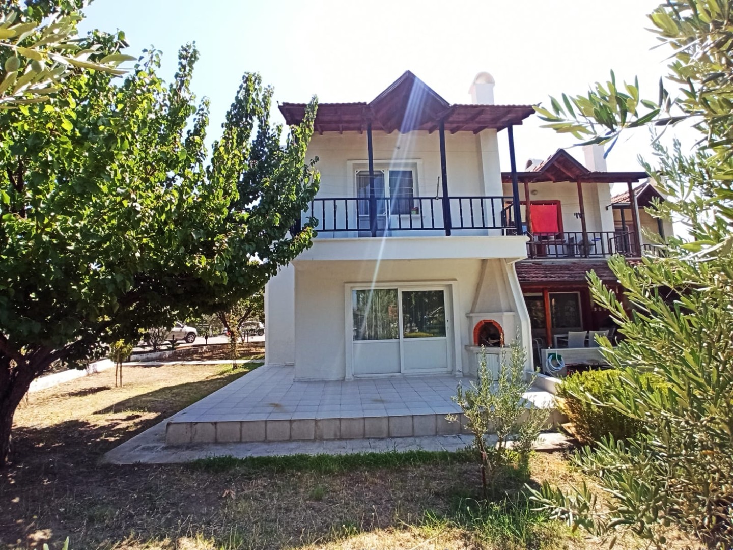 İzmir Dikili'de Ailelere Uygun, Site İçerisinde, Kiralık Villa