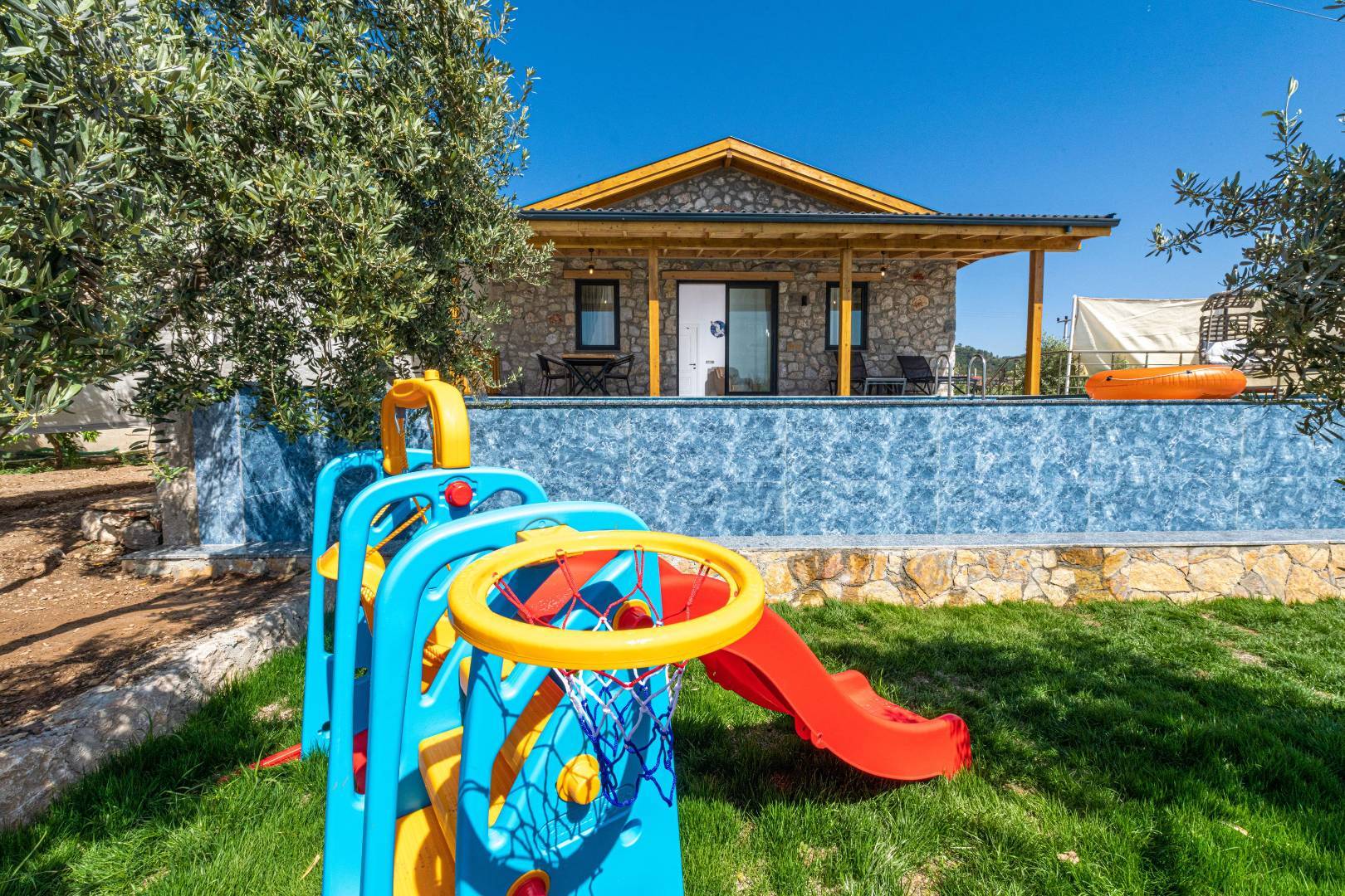 Fethiye Karaçulha'da Korunaklı, Özel Havuzlu, 4 Kişilik Kiralık Villa