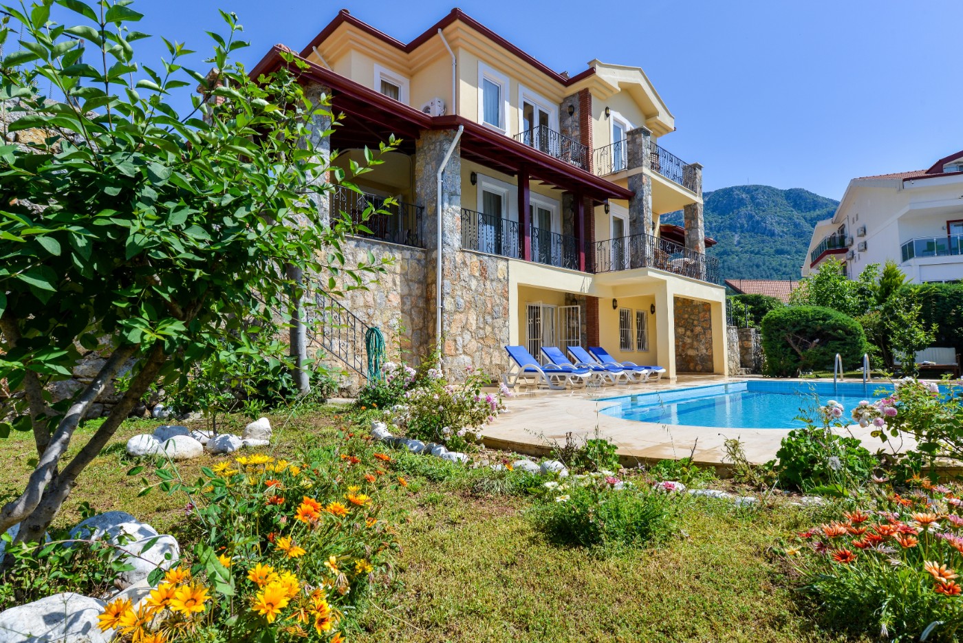 Fethiye Ölüdeniz'de Şehrin Gürültüsünden Uzak, Özel Havuzlu, 5+1 Villa