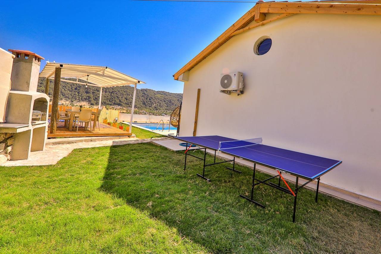 Kalkan Sarıbelen'de Gözlerden Uzak, Özel Havuzlu, Jakuzili Kiralık Villa