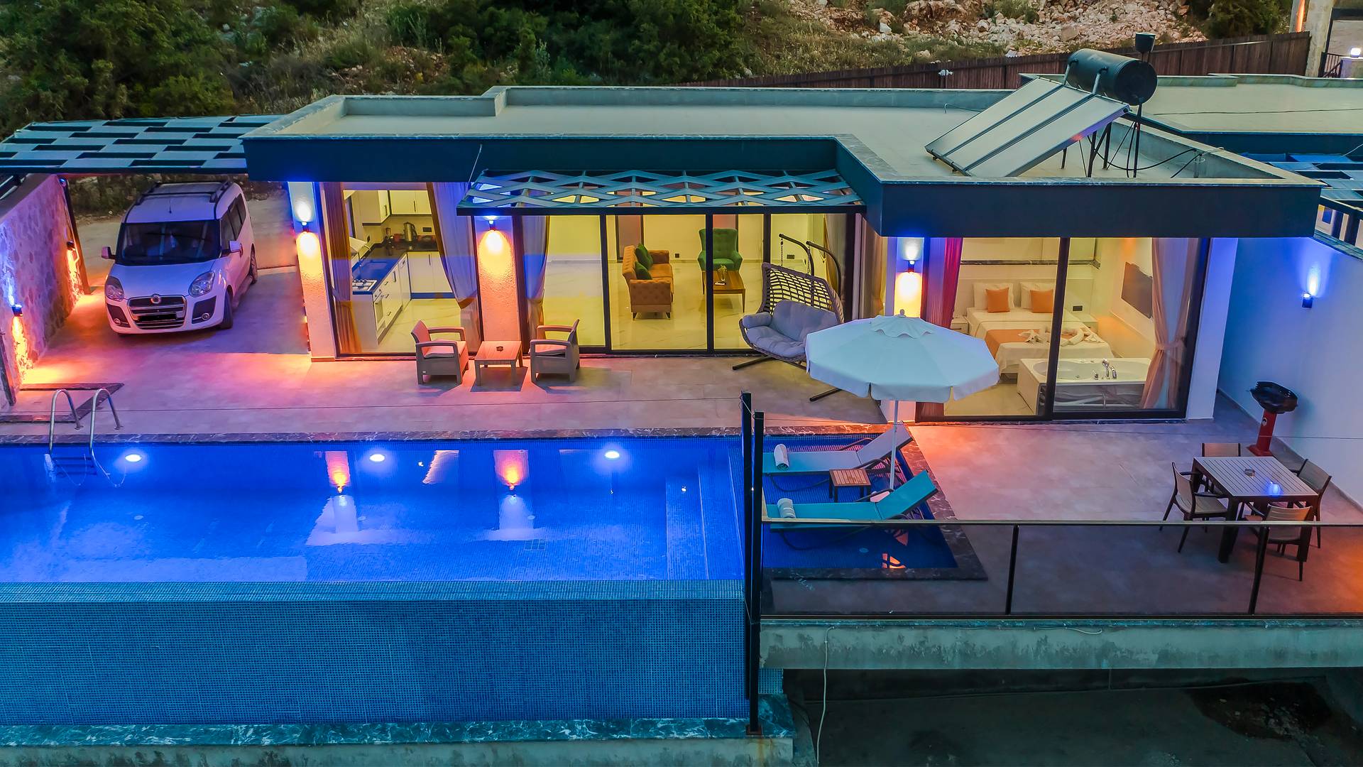 Kaş Kalkan'da Doğa Manzaralı, Özel Havuzlu, Modern Villa