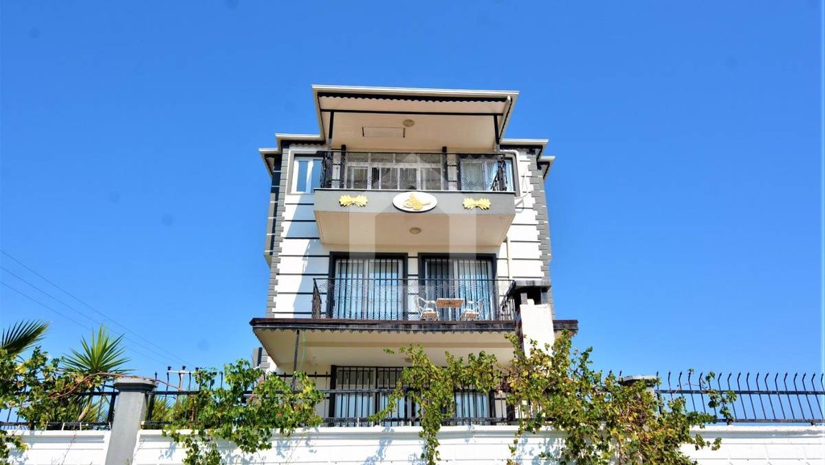 Antalya Kadriye'de Muhafazakar Özel Havuzlu, 9 Kişilik Kiralık Villa