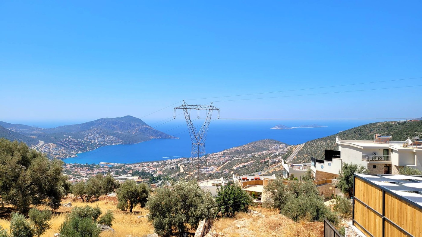 Kaş Kalkan'da Panoramik Deniz Manzaralı, Korunaklı Özel Havuzlu, Lüks Kiralık Villa