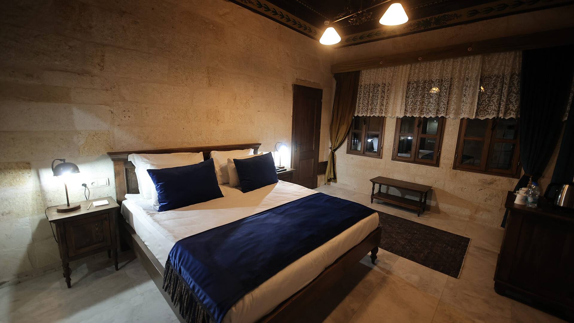 Kapadokya'da Taş ve Ahşap Tasarımlı, Şık Suite