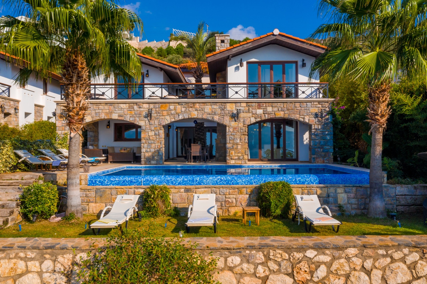 Kaş Kalkan'da Eşsiz Deniz Manzaralı, Özel Plajlı ve Havuzlu, Ultra Lüks Villa