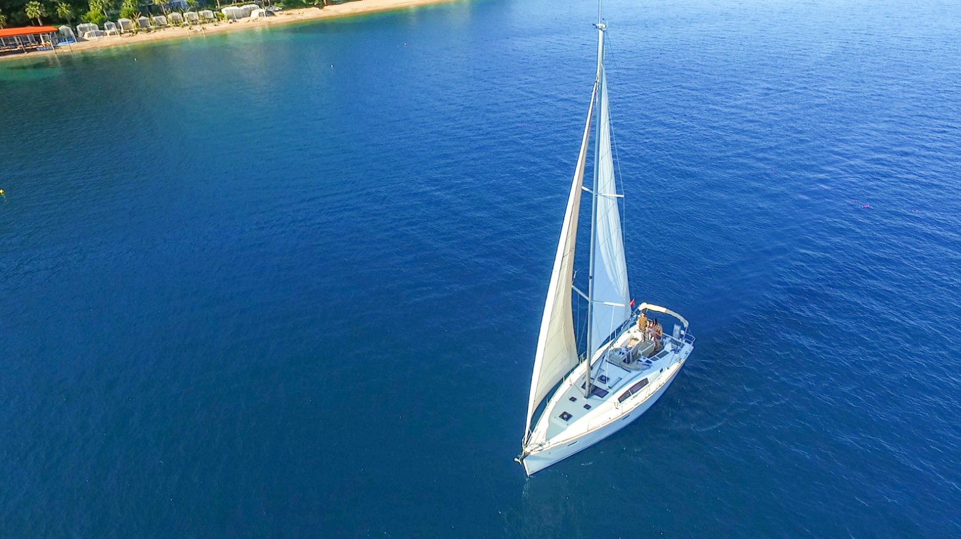 Marmaris'te En Güzel Koyları Gezebileceğiniz, Şık Tasarımlı Yelkenli