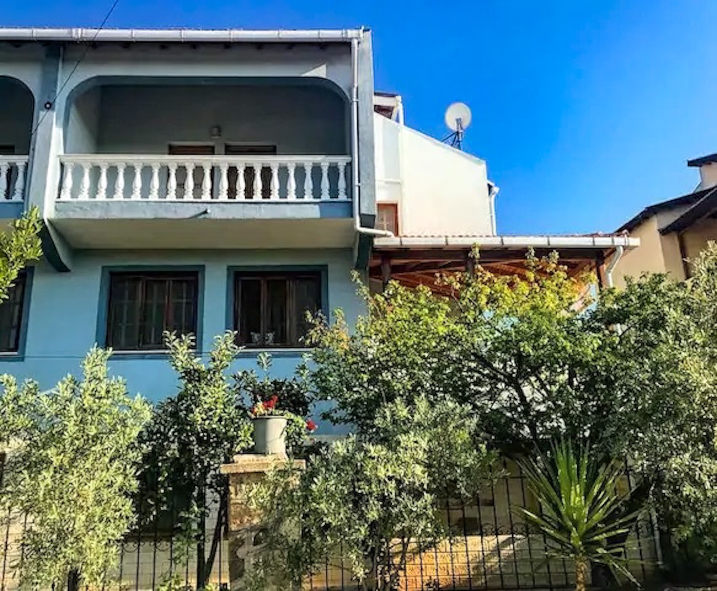 İzmir Çeşme'de Sakız Adası Manzaralı, Bahçeli, Geniş Aileler İçin Müstakil Villa