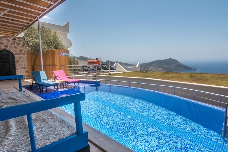 Kaş Kalkan'da Muhteşem Deniz Manzaralı, Kiralık Özel Havuzlu, Romantik Villa