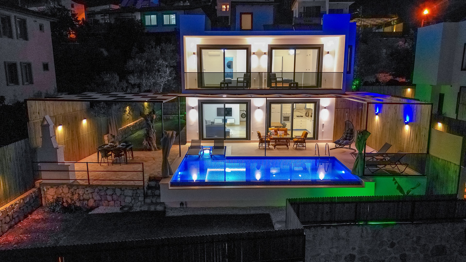 Antalya Kaş'ta Huzurun Kucağında, Özel Havuzlu, Jakuzili, Modern Villa