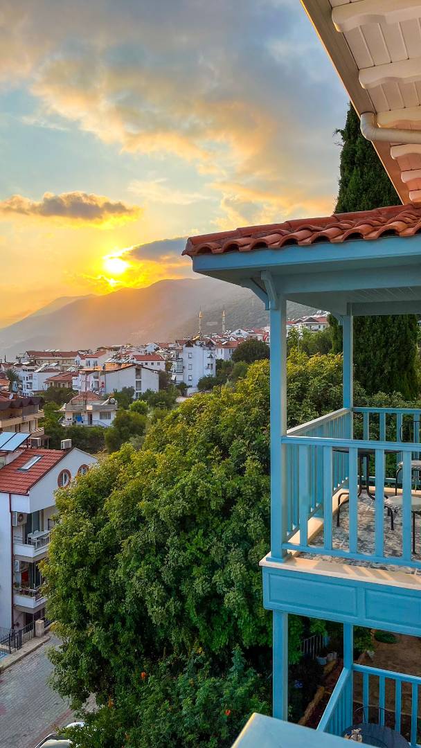 Antalya Kaş'ta Panoramik Deniz Manzaralı, Modern Tasarımlı Daire